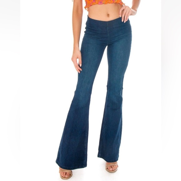 We The Free Denim - Free People Penny in Rich Blue Pull-on Stretch Bell Flare Jeans Size 29 Boho Y2k